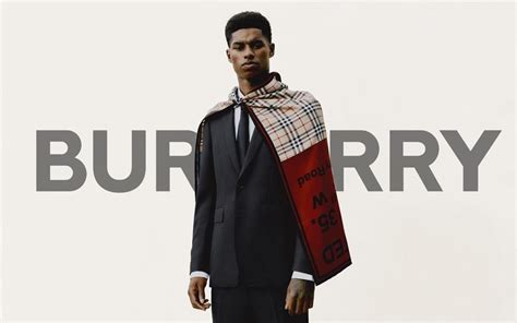 hoe adverteert burberry|Burberry fashion marketing strategy.